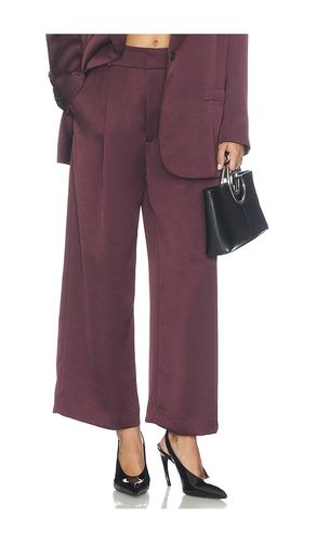 Cropped Pleated Trouser in Burgundy. - size 0 (also in 10, 2, 4, 6, 8) - Smythe - Modalova