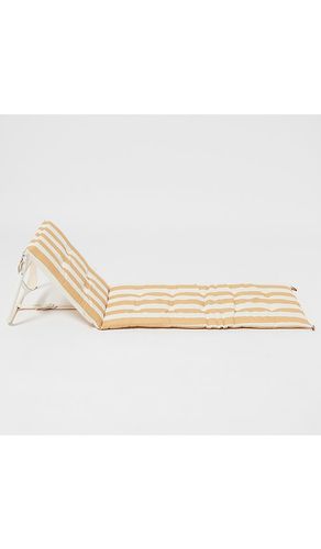 Reclining Beach Chair in - Sunnylife - Modalova
