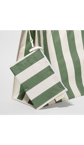 Carryall Beach Bag in Olive - Sunnylife - Modalova