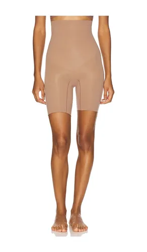 Sculpt Seamless Power High Waisted Short in Taupe. - size S (also in XL) - SPANX - Modalova