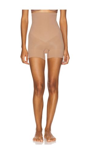 Sculpt Seamless Power High Waisted Shorty in Taupe. - size L (also in M, XL) - SPANX - Modalova