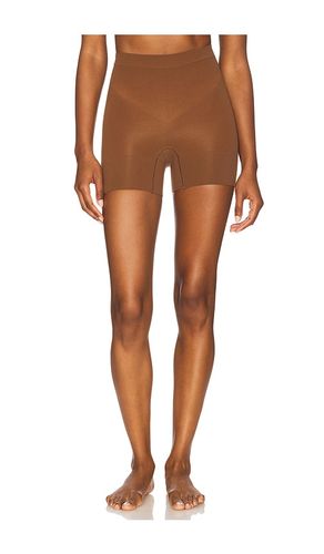 Sculpt Seamless Power Shorty in Brown. - size L (also in M, S, XL) - SPANX - Modalova