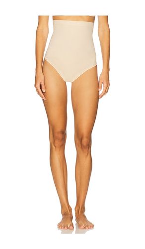 Sculpt Seamless Power High Waisted Thong in Nude. - size L (also in M, XL) - SPANX - Modalova