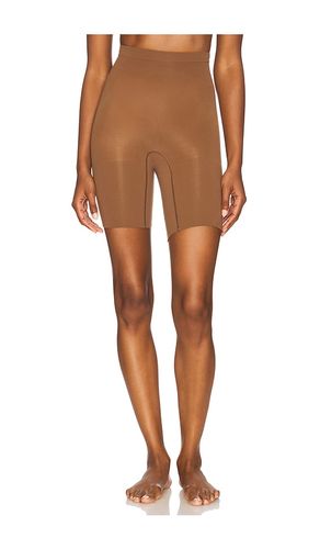 Sculpt Seamless Power Short in Brown. - size L (also in M, S, XL) - SPANX - Modalova