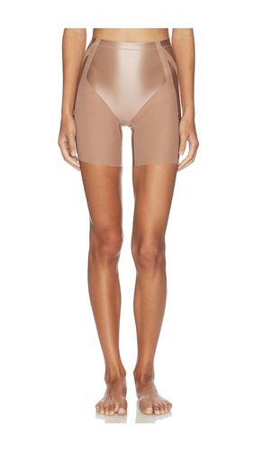 Shape Satin-x Booty-lifting Mid-thigh Short in Nude. - size S (also in XL) - SPANX - Modalova