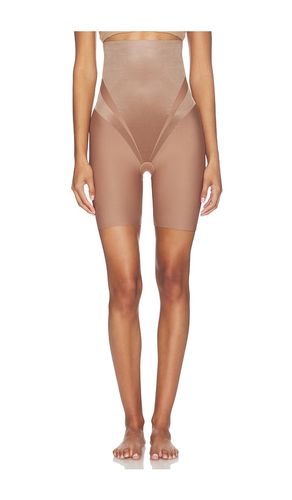 Sculpt Transform High Waisted Mid Thigh Short in Tan. - size S (also in XS) - SPANX - Modalova