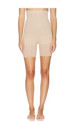Sculpt Gofigure High Waist Mid Thigh Short in Cream. - size XL (also in XXL) - SPANX - Modalova