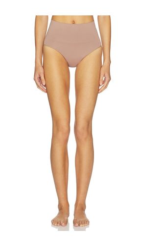 Shape Extraordinary Brief in Taupe. - size L (also in S, XL, XS, XXL) - SPANX - Modalova