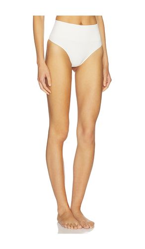 Shape Extraordinary Thong in Ivory. - size L (also in XL) - SPANX - Modalova