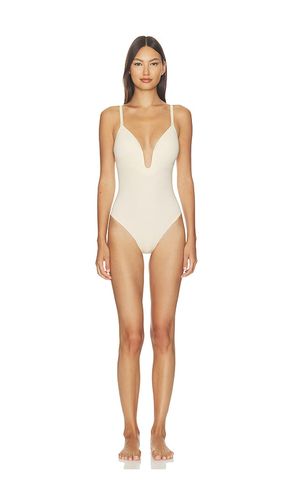 Suit Your Fancy Plunge Low Back Thong Bodysuit in Tan. - size XS (also in S, M, XXL/2X) - SPANX - Modalova
