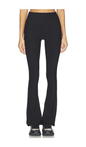 Smooth On Form Micro Flare Pant in . Taglia XL. Also in XS - SPANX - Modalova