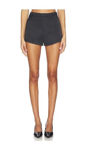 Jacinth Satin Hot Short in . Size L. Also in S, XL - superdown - Modalova