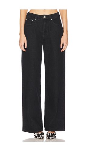 Heather Boyfriend Jean in Black. - size 25 (also in 26, 27, 28, 30) - superdown - Modalova