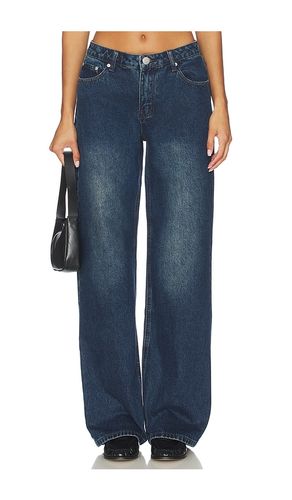 Caroline Jean in . Size 23. Also in 24, 25 - superdown - Modalova