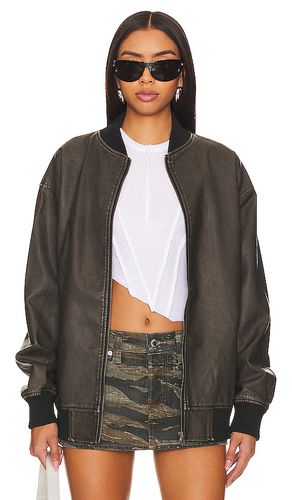 Ariel Faux Leather Bomber in . Size S, XS, XXS - superdown - Modalova