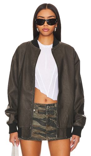 Ariel Faux Leather Bomber in . Taglia M. Also in L, XL - superdown - Modalova