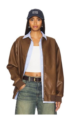 Ariel Faux Leather Bomber in . Taglia L. Also in M - superdown - Modalova