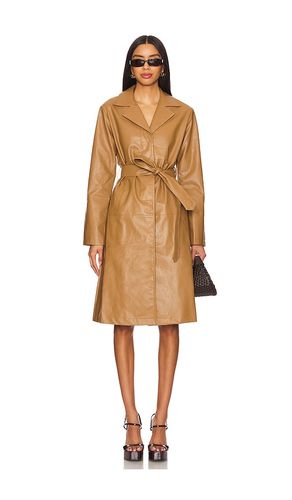 Viktoria Faux Leather Coat in Beige. - size L (also in M, S) - superdown - Modalova