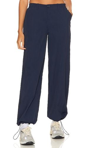 Felicity Pant in Navy. - size M (also in XS) - superdown - Modalova