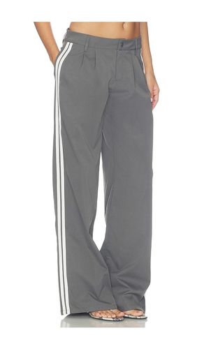 Katherine Trouser in Grey. - size S (also in XS) - superdown - Modalova