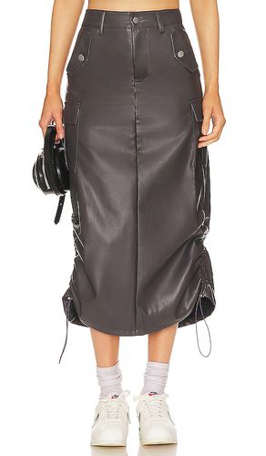 Jordyn Faux Leather Midi Skirt in . Size L, S - superdown - Modalova
