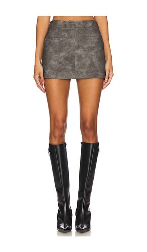Minta Faux Leather Skirt in Grey. - size L (also in M, S, XL, XS, XXS) - superdown - Modalova