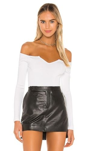 Ashton V Neck Bodysuit in . - size L (also in M, S, XS) - superdown - Modalova