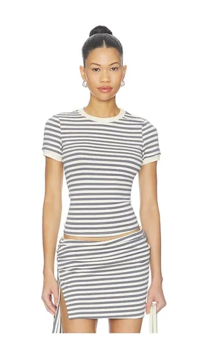 Alecksander Tee in . Size L. Also in M, S, XL, XS, XXS - superdown - Modalova