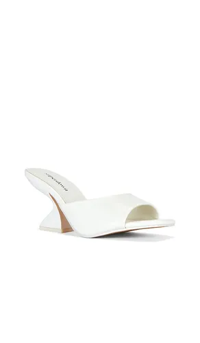 Blanc Sandal in . Size 6. Also in 7, 8 - superdown - Modalova