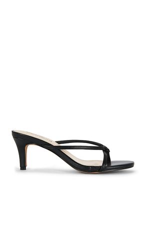 Tyla Sandal in . Size 10. Also in 7, 9 - superdown - Modalova