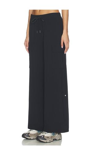 Alex Airweight Cargo Pant in . Size S. Also in M - Splits59 - Modalova