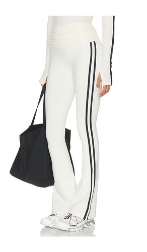 Raquel Highwaist Supplex Flare 32 Legging in Cream. - size L (also in M, S, XS) - Splits59 - Modalova