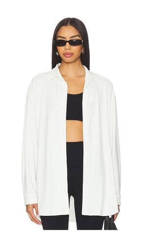 Kate Airweight Lite Button Down Top in . Taglia M. Also in S, XL - Splits59 - Modalova