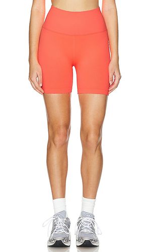 Love Sculpt 5' Biker Short in Coral. - size M-L (also in XS-S) - Spiritual Gangster - Modalova