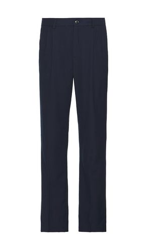 Relaxed Straight Fit Pleated Chino in Navy. - size 30 (also in 36) - Scotch & Soda - Modalova