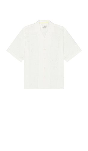 Regular Fit Broiderie Shirt in White. - size L (also in M, S, XL/1X) - Scotch & Soda - Modalova