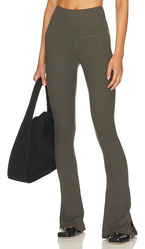 The Beau Flare Pant in Olive. - size L (also in M, S) - STRUT-THIS - Modalova