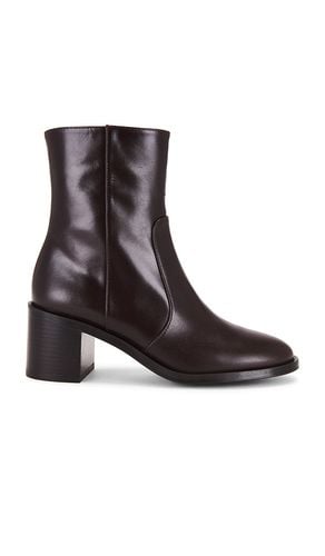 Esme Zip Bootie in Brown. - size 10 (also in 6.5, 7, 7.5, 8, 8.5, 9, 9.5) - Stuart Weitzman - Modalova