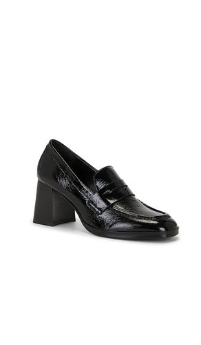 Vera Loafer in Black. - size 6 (also in 6.5, 7, 7.5, 8, 8.5, 9, 10) - Stuart Weitzman - Modalova