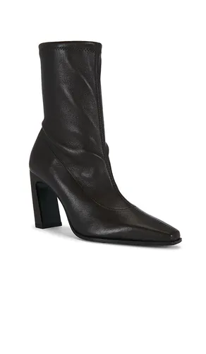 Stassi Stretch Bootie in . Size 10. Also in 6.5, 7, 7.5, 8, 8.5, 9, 9.5 - Stuart Weitzman - Modalova