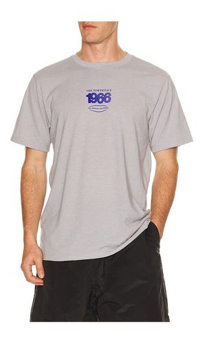 Tri-Blend Logo Play Short Sleeve Tee in . Size S. Also in M - The North Face - Modalova