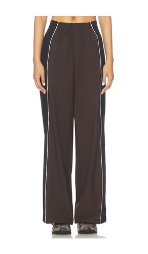 Crispy Woven Pant in . Taglia 32. Also in 34, 36, 38 - ROTATE - Modalova