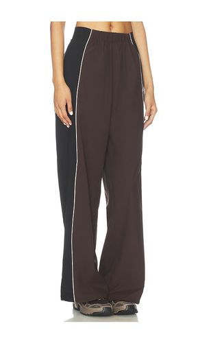 Crispy Woven Pant in . Size 32. Also in 34, 38, 40 - ROTATE - Modalova