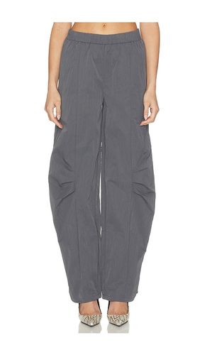 Crispy Track Pants in . Taglia M. Also in S, XL - ROTATE - Modalova
