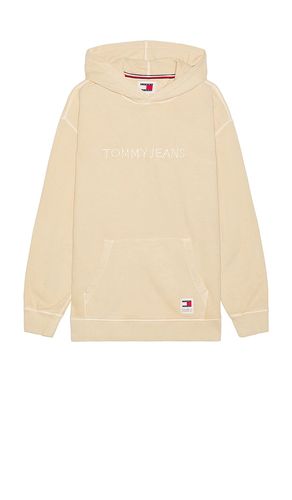Relaxed Classic Hoodie in Beige. - size L (also in M, XL/1X) - Tommy Jeans - Modalova