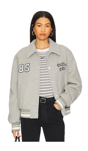 Varsity Jacket in . Size M. Also in XL/1X - Tommy Jeans - Modalova