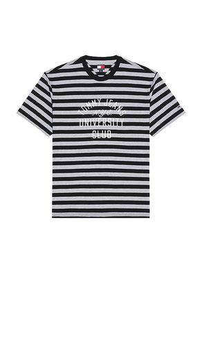 Stripe Graphic Tee in Grey. - size L (also in M, S, XL/1X, XS) - Tommy Jeans - Modalova