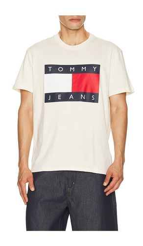 Big Flag Tee in . Taglia M. Also in S - Tommy Jeans - Modalova