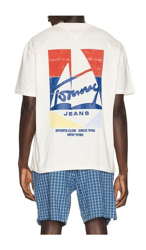 Relaxed Sailboat Tee in White. - size M (also in S) - Tommy Jeans - Modalova