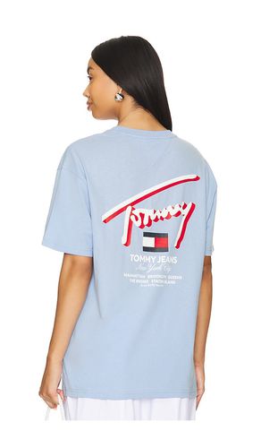 Signature Tee in Baby Blue. - size M (also in S, XL/1X) - Tommy Jeans - Modalova